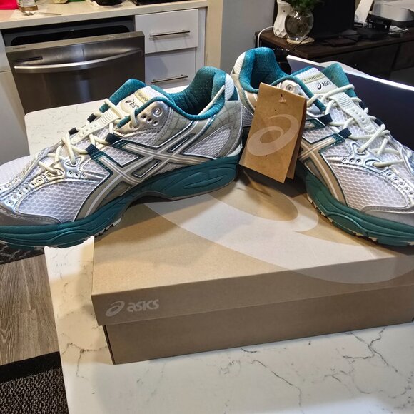 Asics Sportstyle Gel-Nimbus 10.1 Rainy Lake Running Men Shoes 1203A543-102 SZ 10 - Picture 2 of 15
